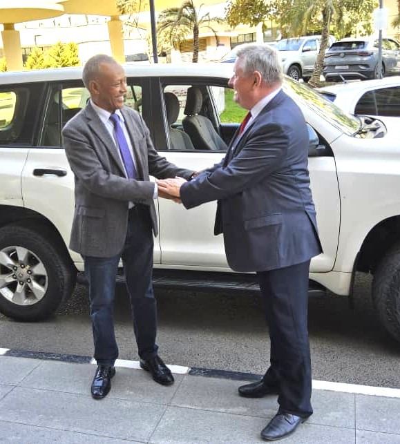 President of the German Red Cross, Hermann Gröhe, Visits ERCS